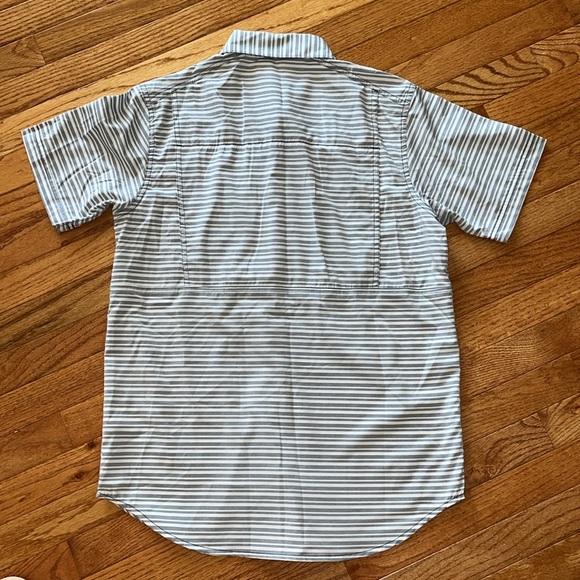 COLUMBIA SHORT SLEEVE BUTTON DOWN - Picture 5 of 6